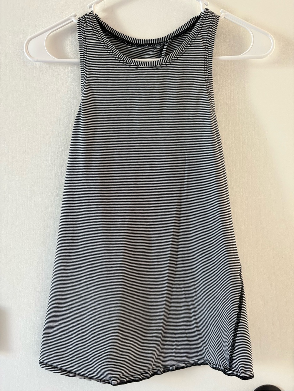 Lululemon All Tied Up Tank Black & White Size 8 GUC